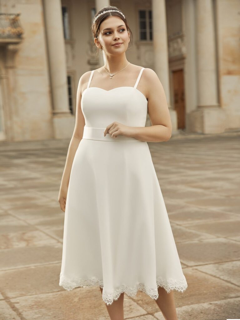 PEONIA-plus-size-Bianco-Evento-bridal-dress-1-1-scaled.jpg
