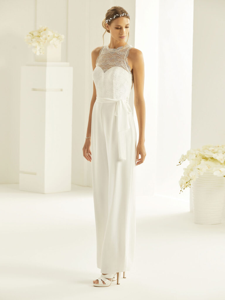 bianco-evento-bridal-jumpsuit-samanta-_1__6-scaled.jpg